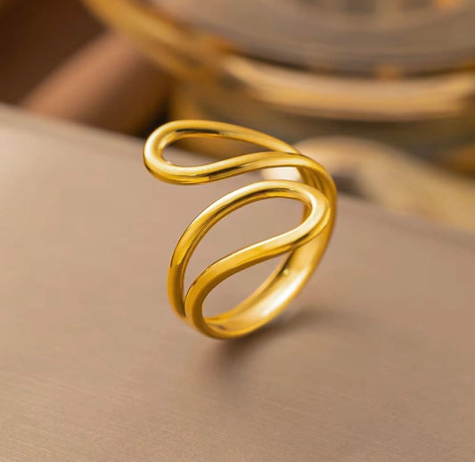 "The Aura" Abstract Gold Wave Ring