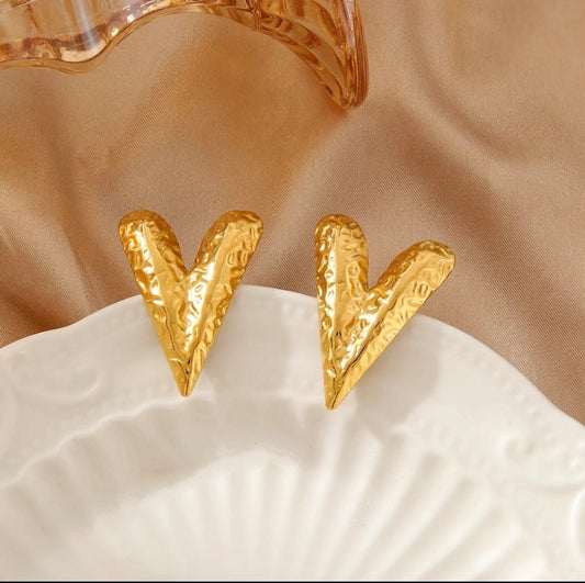 "The Vogue" Elongated Heart Stud Earrings